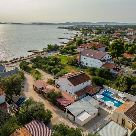 Camp Mrkva Mobile Homes With Pool Sukošan Eksteriør billede