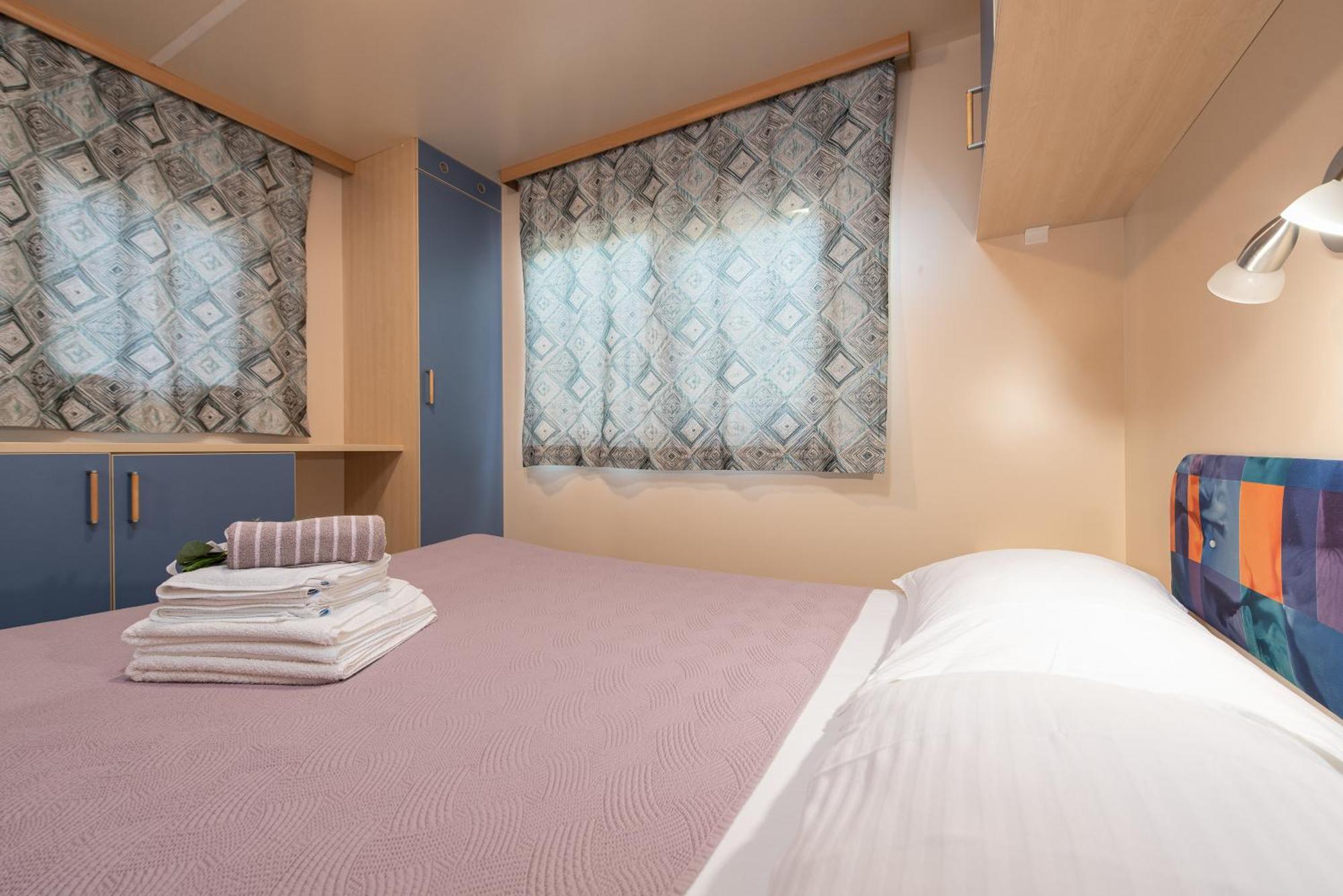 Camp Mrkva Mobile Homes With Pool Sukošan Værelse billede