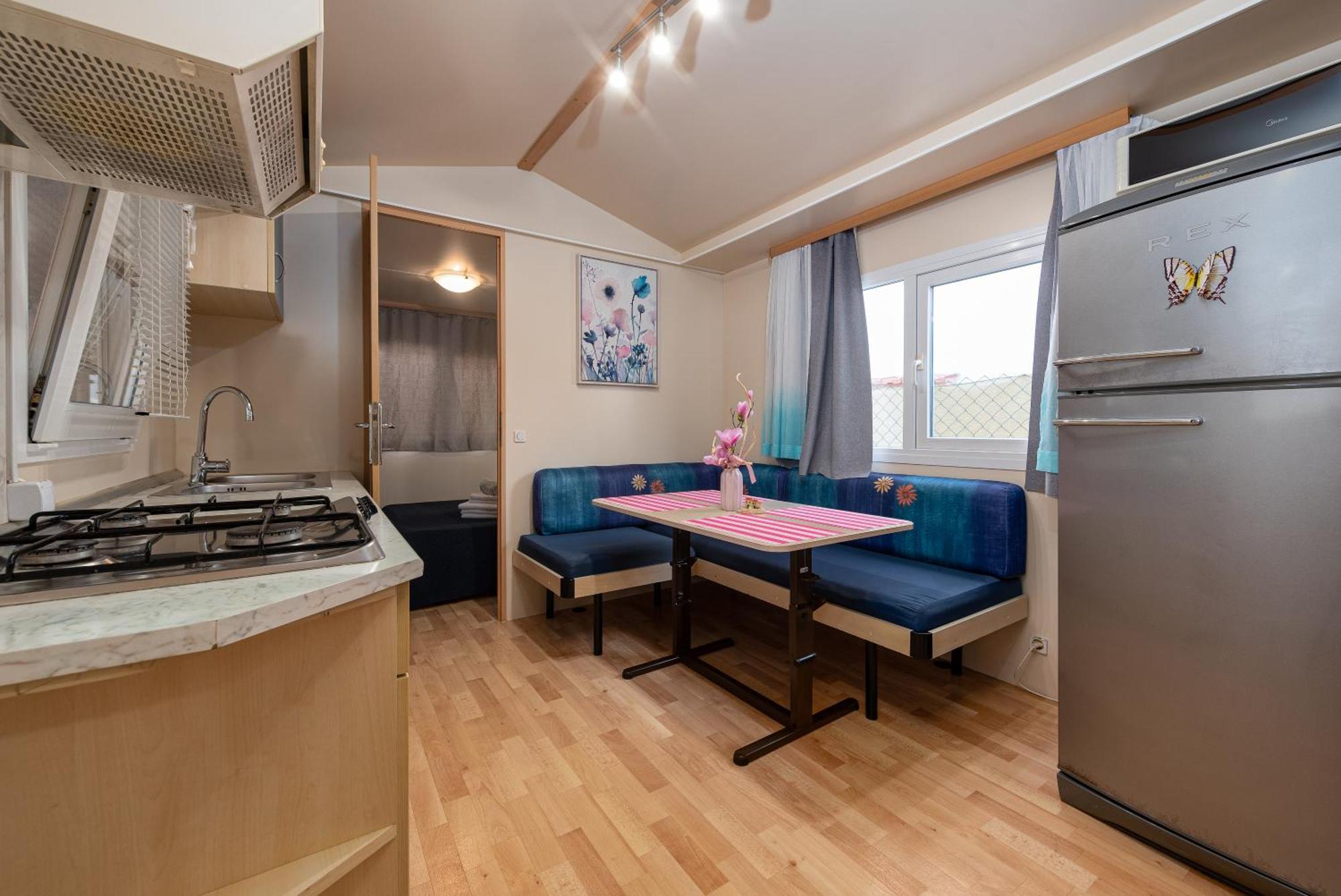 Camp Mrkva Mobile Homes With Pool Sukošan Værelse billede