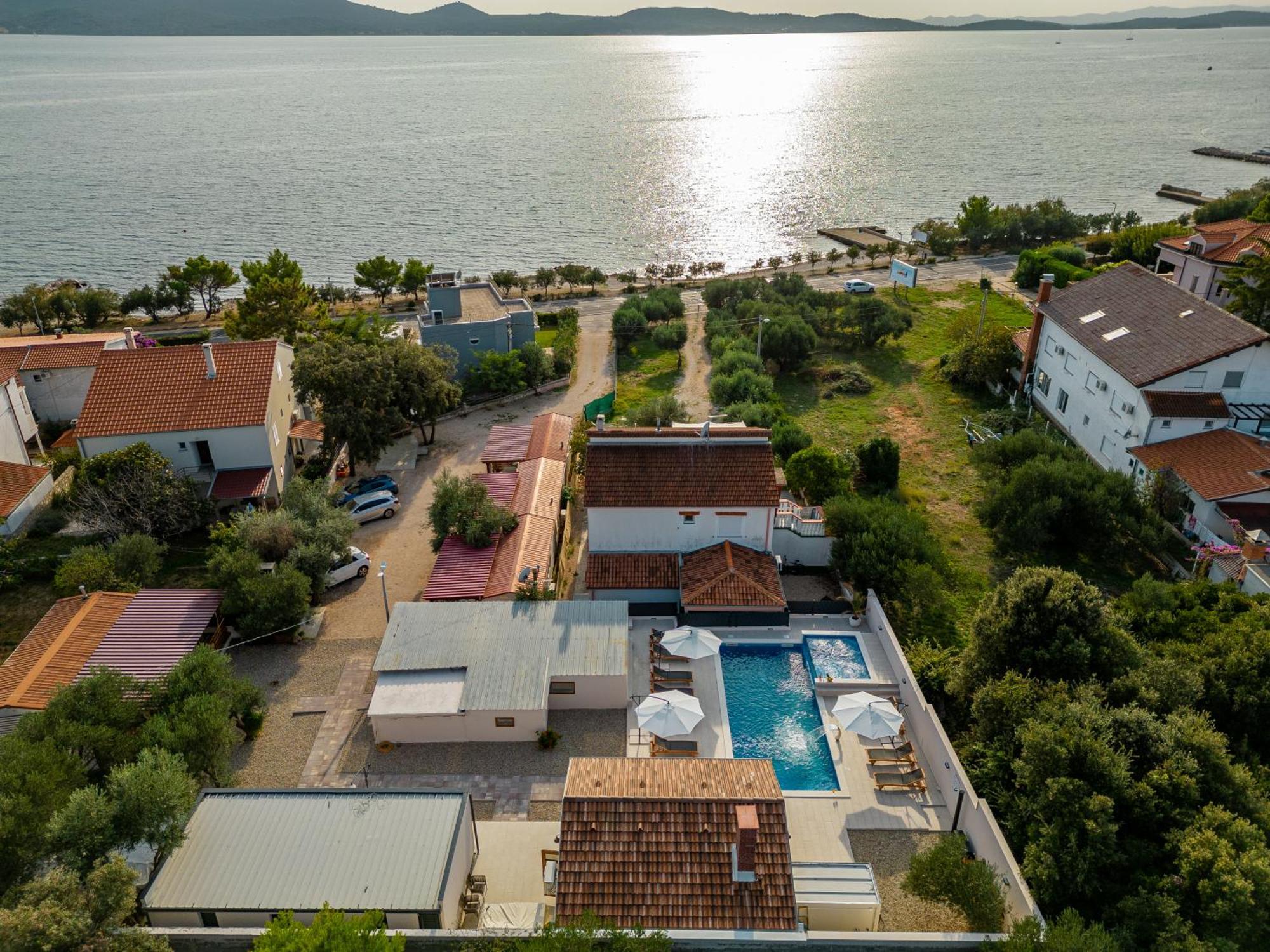 Camp Mrkva Mobile Homes With Pool Sukošan Eksteriør billede